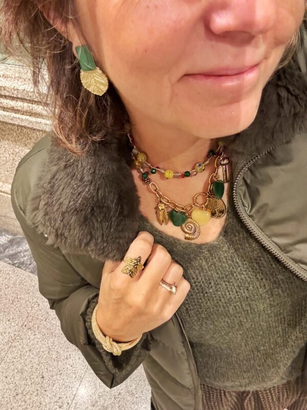 Collar Multi Corazones con Medallas - Imagen 3